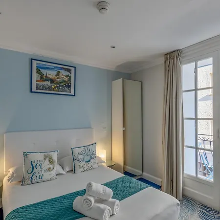 Boutique De La Corniche D'or