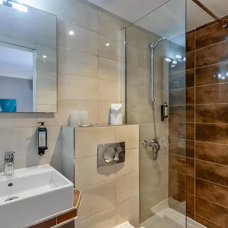 Boutique De La Corniche D'or فندق 3*