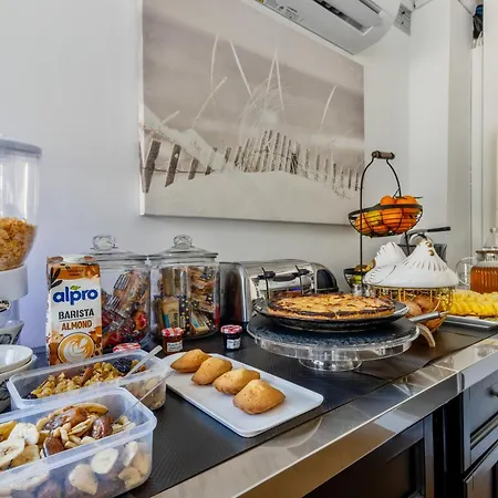 Boutique De La Corniche D'or 3*