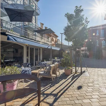 Boutique De La Corniche D'or