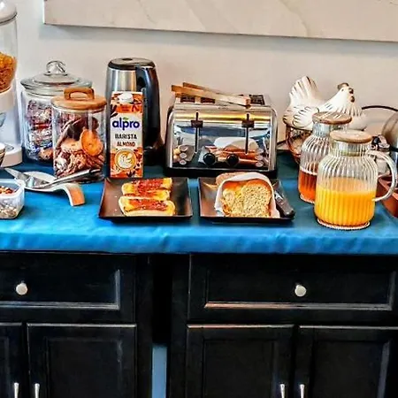 Boutique De La Corniche D'or