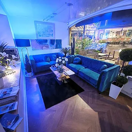 Boutique De La Corniche D'or Szálloda Mandelieu